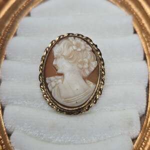 Vintage Winard 12K GF Carved Shell Cameo Brooch Pendant Left Facing 5.5g